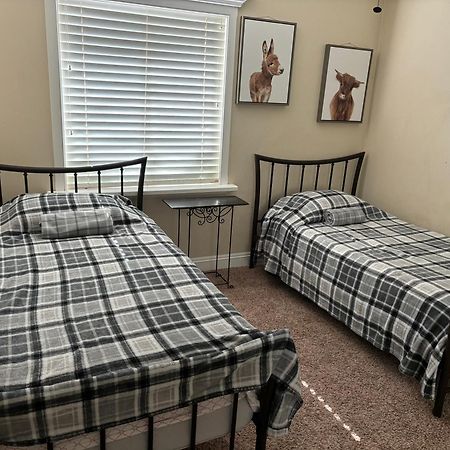 Peaceful & Cozy 3 Bedroom Ranch-Home W/Fireplace Hemet Esterno foto