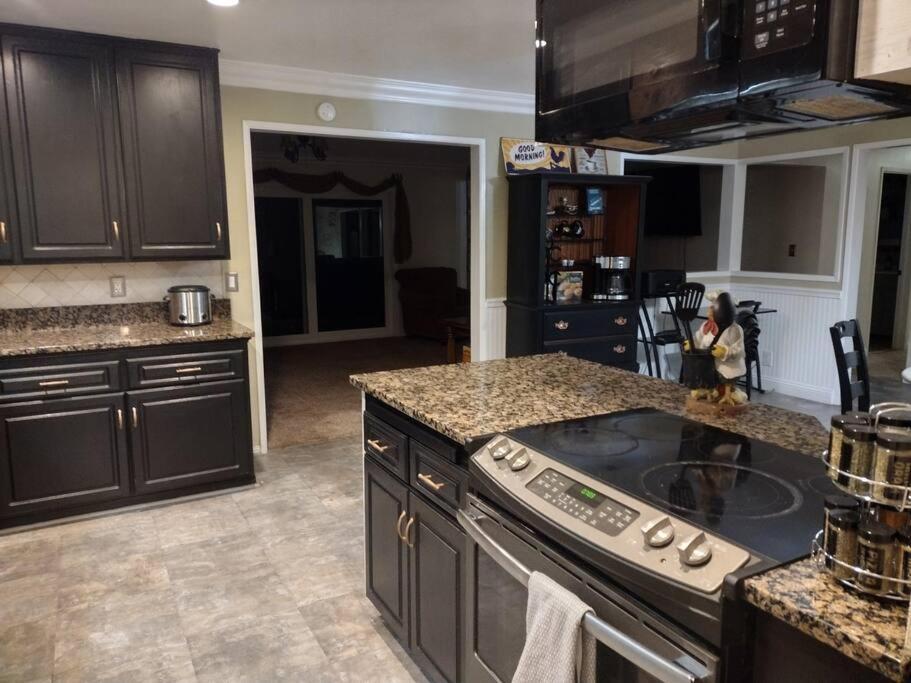 Peaceful & Cozy 3 Bedroom Ranch-Home W/Fireplace Hemet Esterno foto